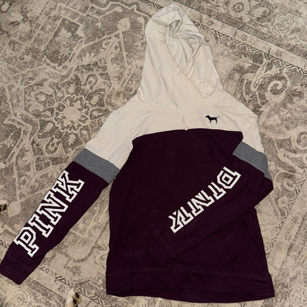 Victoria’s Secret PINK - hoodie - rare find